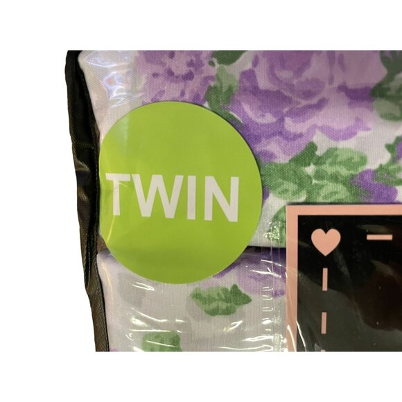 Betsey Johnson Wild Love Microfiber Sheet Set Twin NEW Lavender Gray 4 Piece - Picture 3 of 11